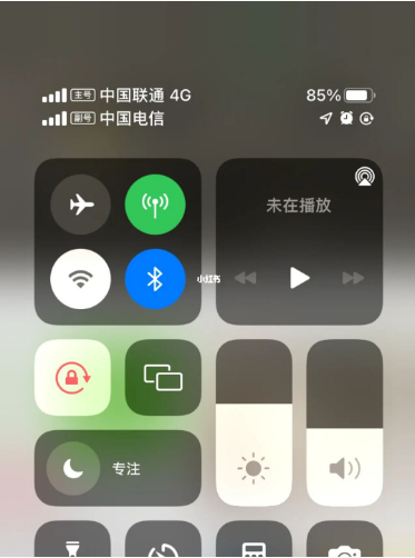 靖西苹果手机维修分享iPhone双卡信号解决办法 